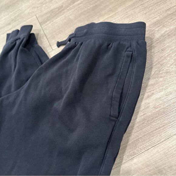 Under Armour Bold Logo Relaxed Black Jogger Athletic Workout Lounge Sweatpants - Picture 2 of 5